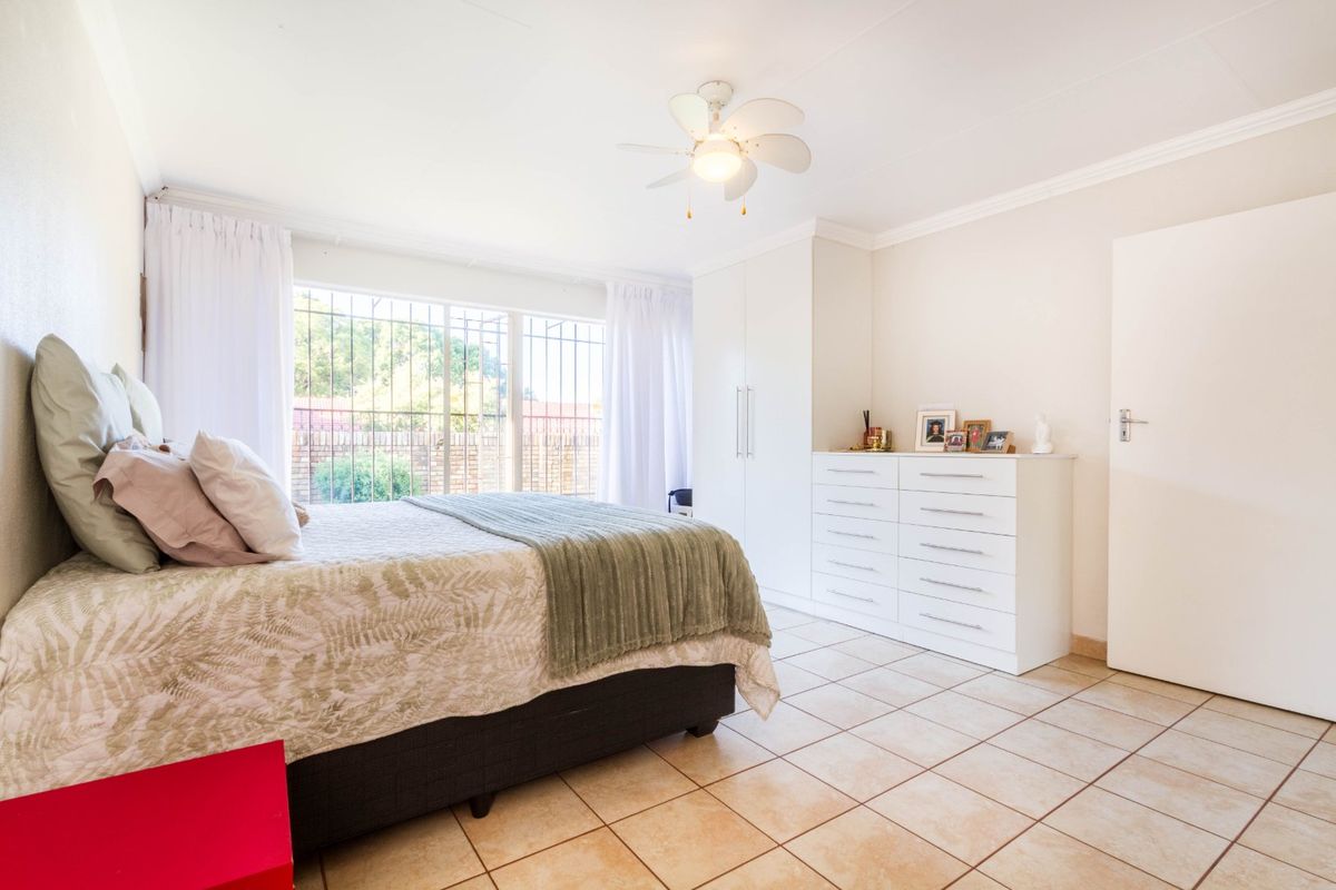 LOCATION...LOCATION... - Photo 5