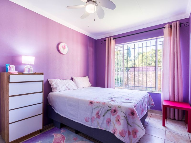 LOCATION...LOCATION... - Photo 10