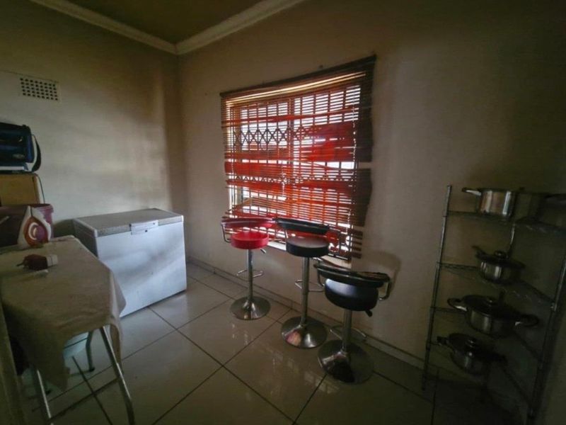 4 bedroom house for sale in Danville  - Photo 7