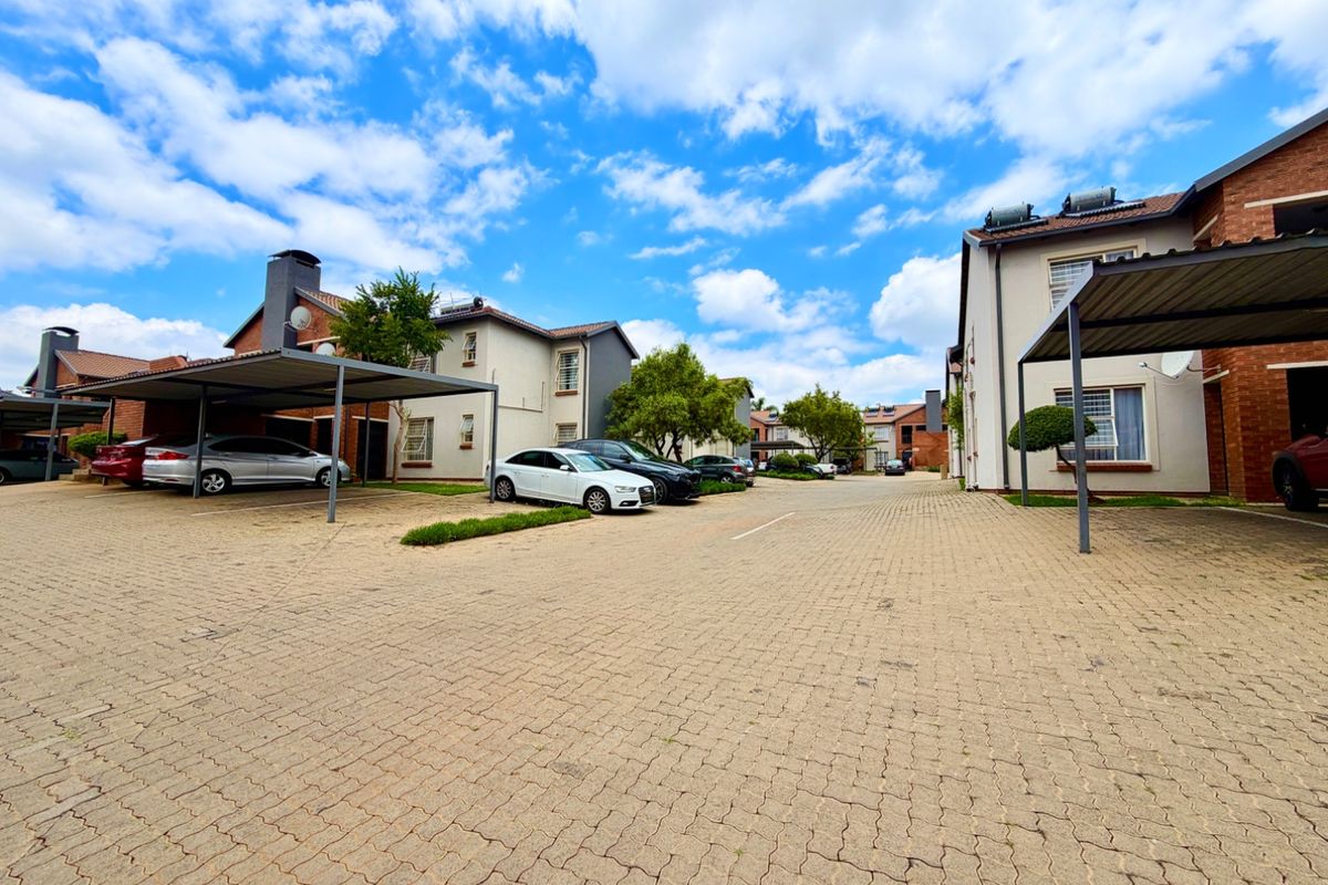 2 Bed Town house in Terenure for Sale - Photo 2
