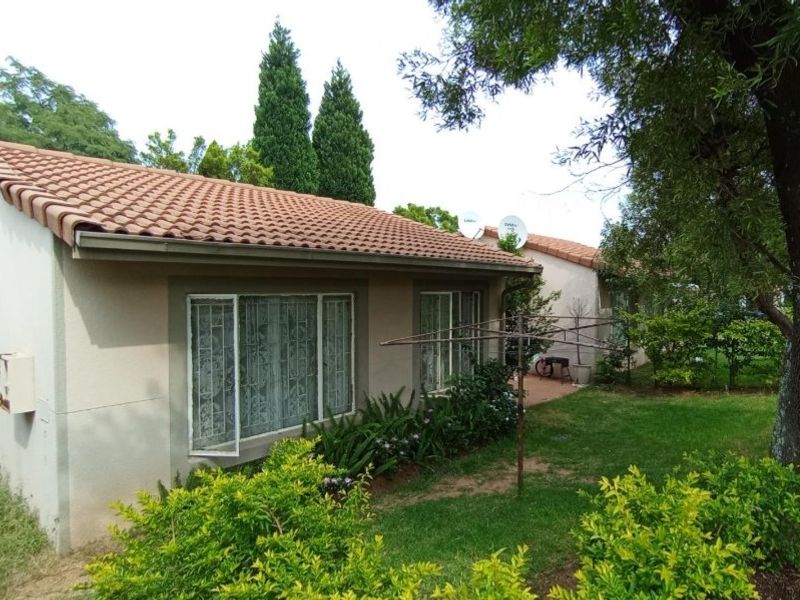 3-Bedroom Home for Sale – Country View R720 000 - Photo 2
