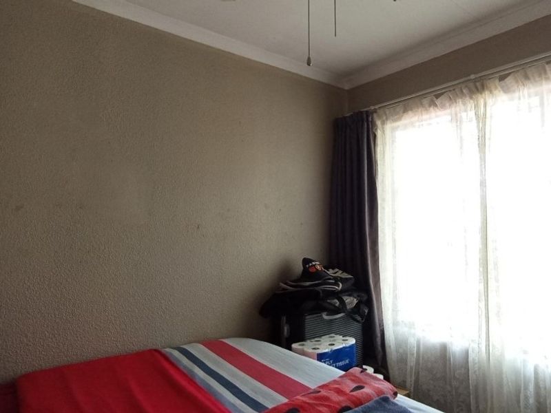 3-Bedroom Home for Sale – Country View R720 000 - Photo 4