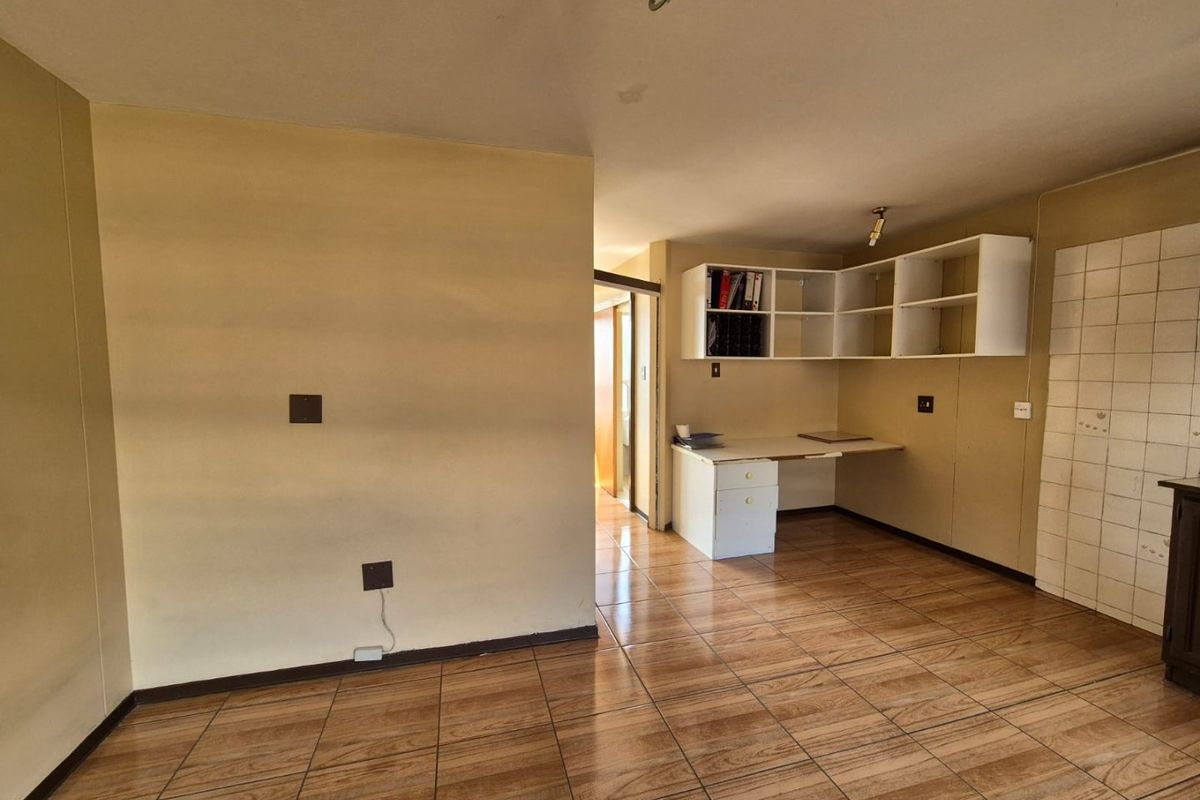 Modern Student Apartment For Sale in Hatfield - Photo 2