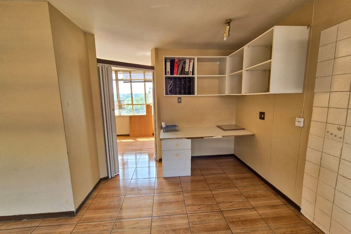 Modern Student Apartment For Sale in Hatfield - Photo 3