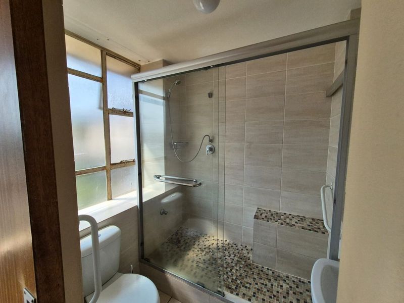 Modern Student Apartment For Sale in Hatfield - Photo 9