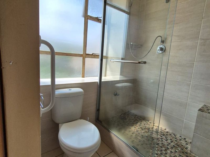 Modern Student Apartment For Sale in Hatfield - Photo 6