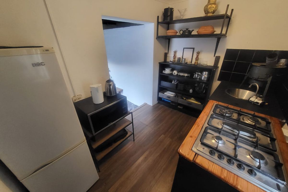 FURNISHED GROUND FLOOR COTTAGE - Photo 3