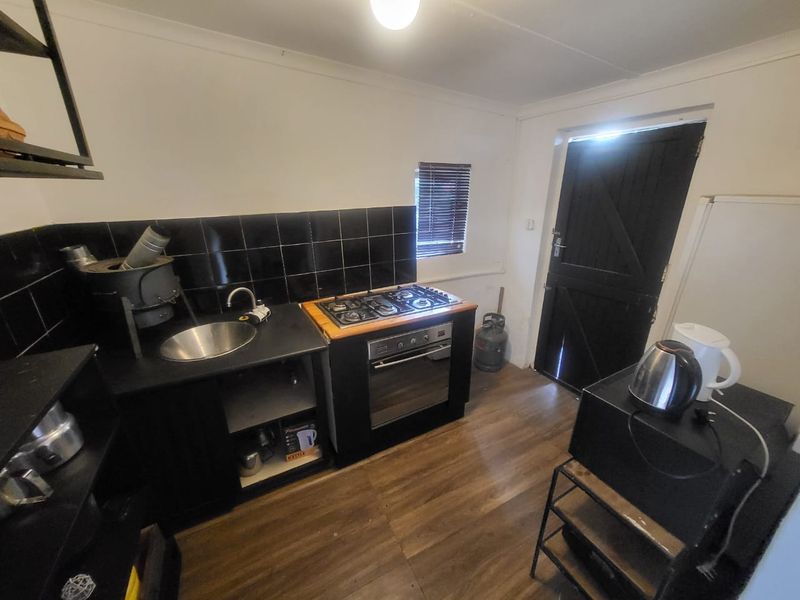 FURNISHED GROUND FLOOR COTTAGE - Photo 4