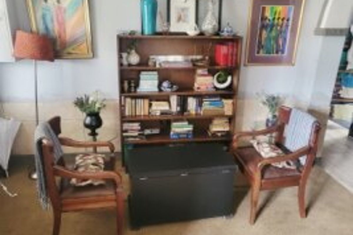 3 BED FAMILY HOME WITH 2 OUTBUILDINGS WITH OWN KITCHENETTES - Photo 4