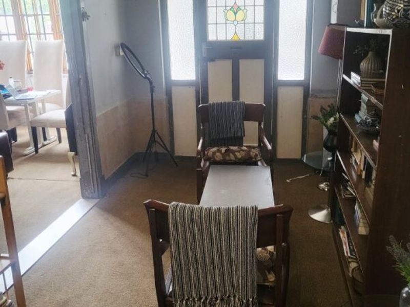 3 BED FAMILY HOME WITH 2 OUTBUILDINGS WITH OWN KITCHENETTES - Photo 8