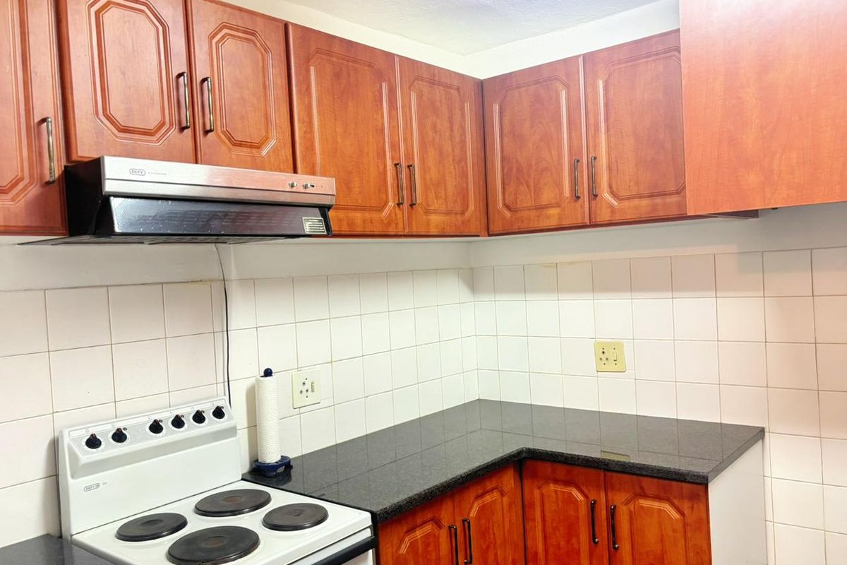 Reduced: Secure and Cozy 3-Bedroom Apartment in Overport - Photo 2