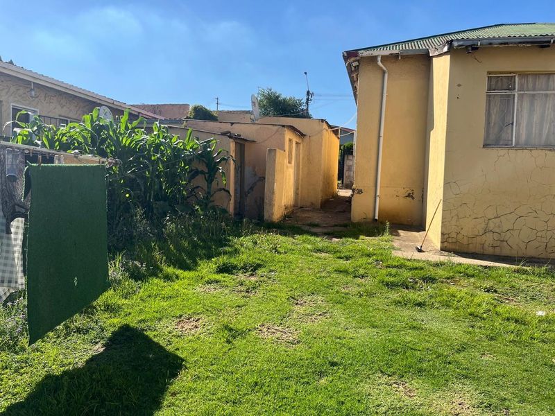 Commune property with 7 Rooms available for sale in Germiston - Photo 8