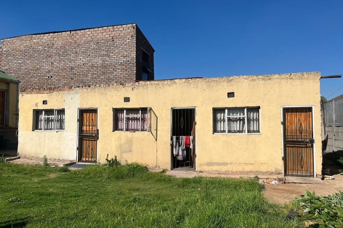 Commune property with 7 Rooms available for sale in Germiston - Photo 4