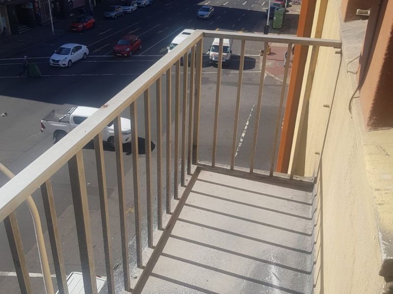 1 Bedroom, 1 Bathroom Apartment For Sale In South Beach, Durban - Photo 4