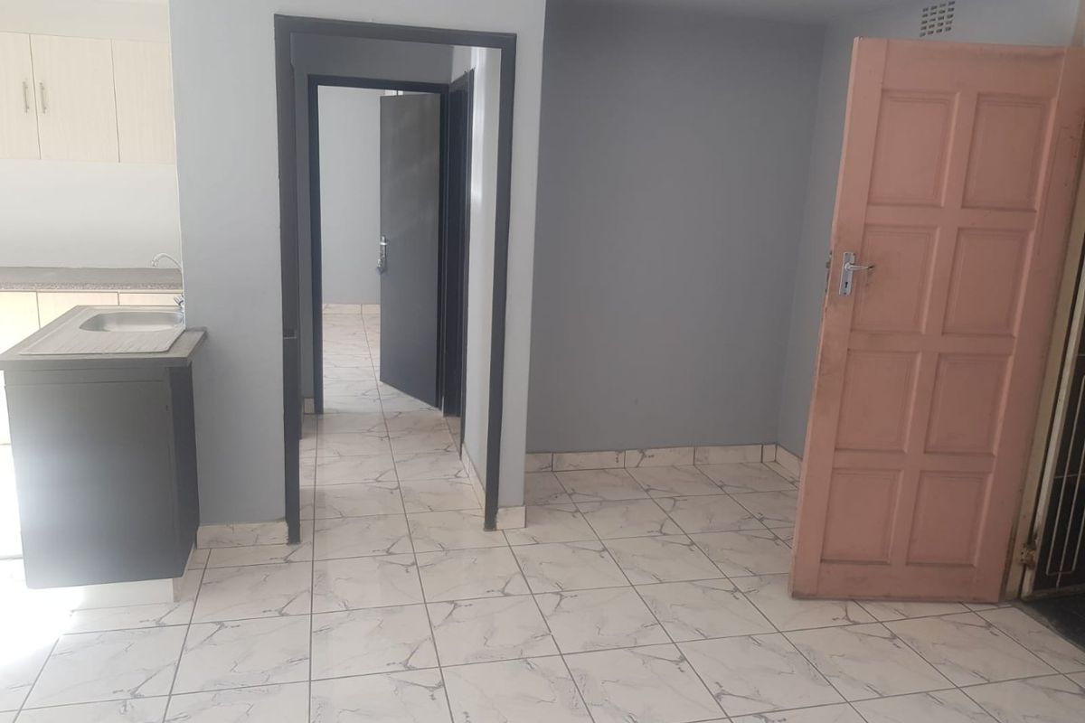 1 Bedroom, 1 Bathroom Apartment For Sale In South Beach, Durban - Photo 5