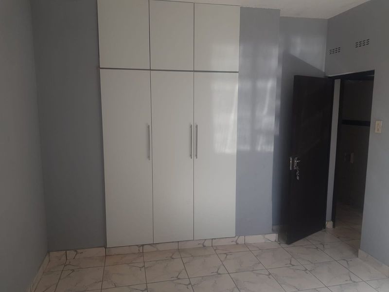 1 Bedroom, 1 Bathroom Apartment For Sale In South Beach, Durban - Photo 9