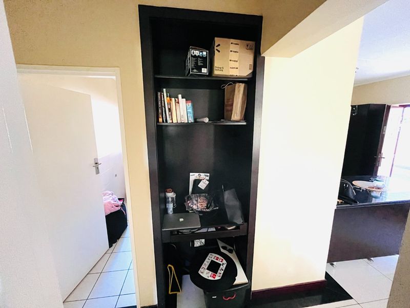 Two bed & 2 bath luxaryn Ground-floor apartment in Noordwyk, Midrand, get in touch! - Photo 5