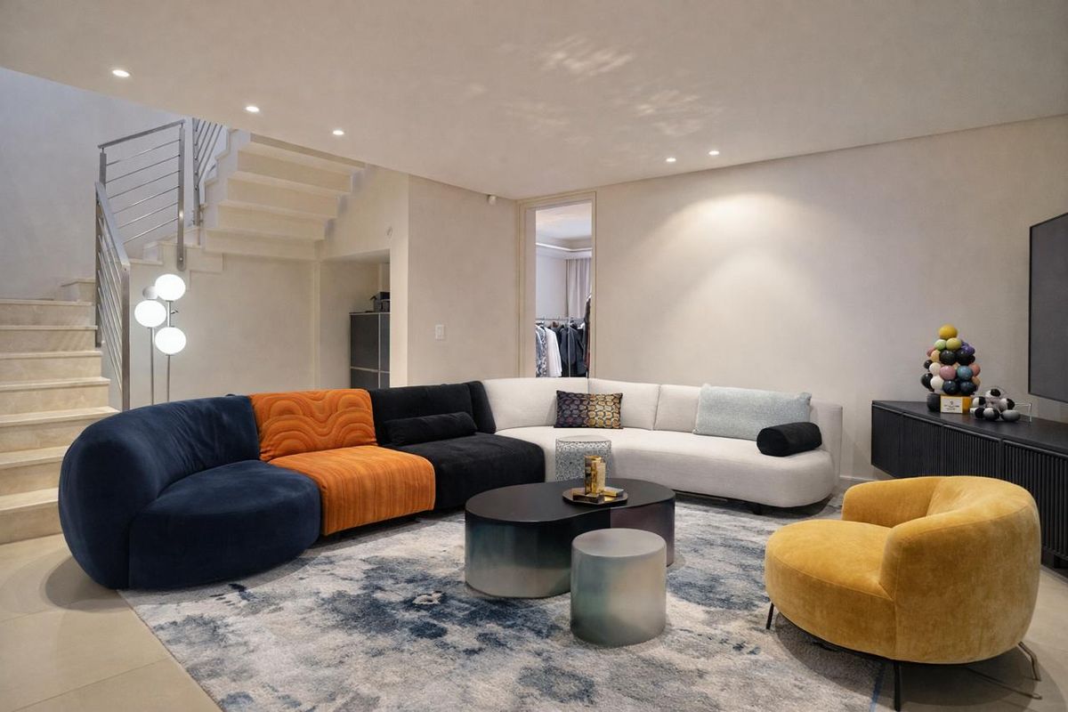 3 Bedroom Penthouse Apartment  - Photo 5