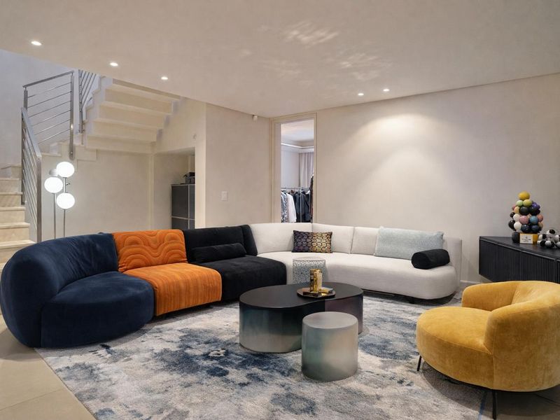 3 Bedroom Penthouse Apartment  - Photo 5