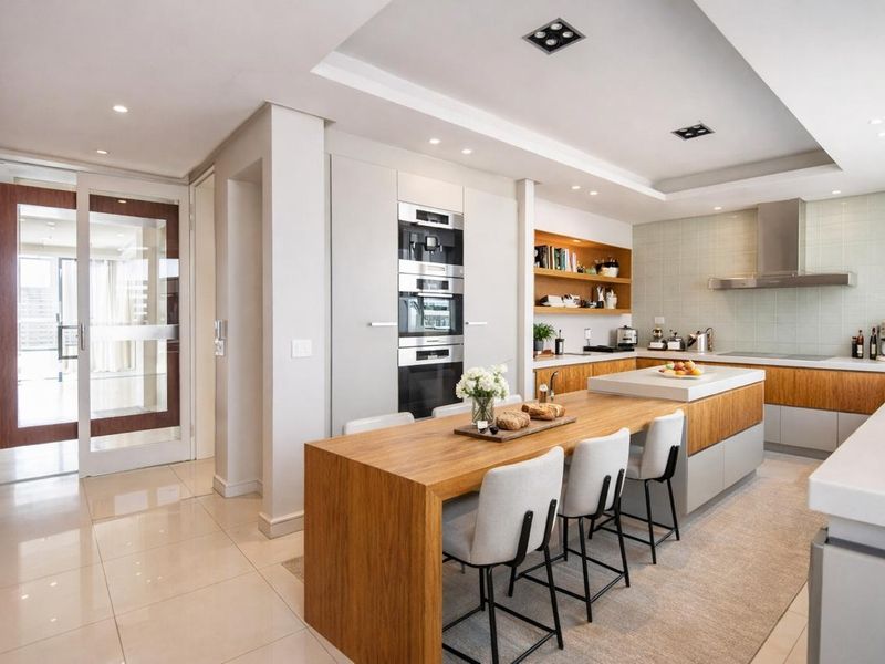 3 Bedroom Penthouse Apartment  - Photo 6