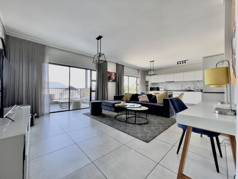 2 Bedroom 2 Bathroom Penthouse - Photo 3