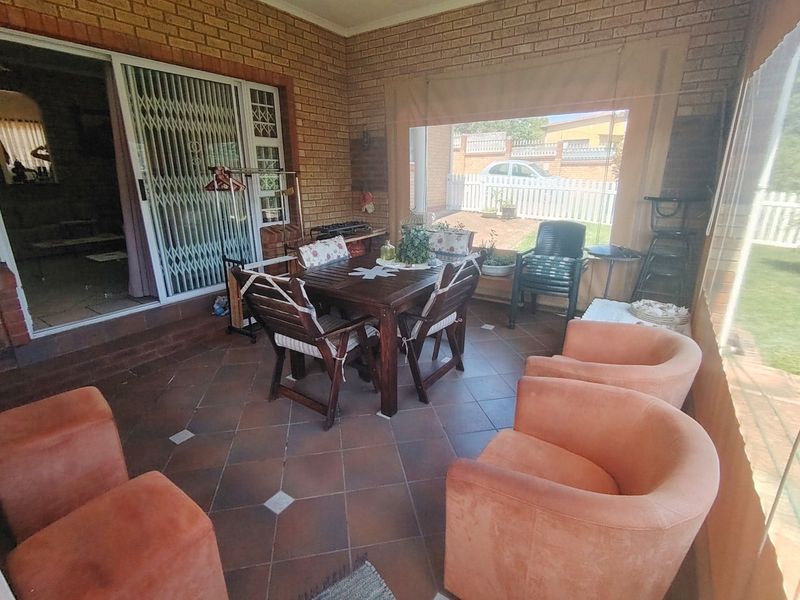 Move in ready Townhouse with own garden and pet friendly  - Photo 8