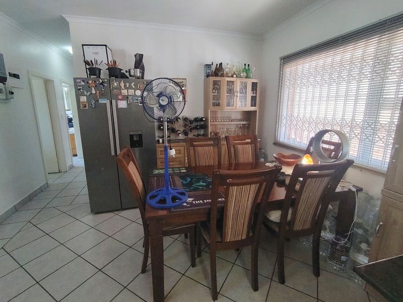 Move in ready Townhouse with own garden and pet friendly  - Photo 7