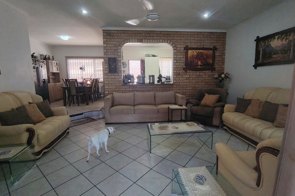 Move in ready Townhouse with own garden and pet friendly  - Photo 5