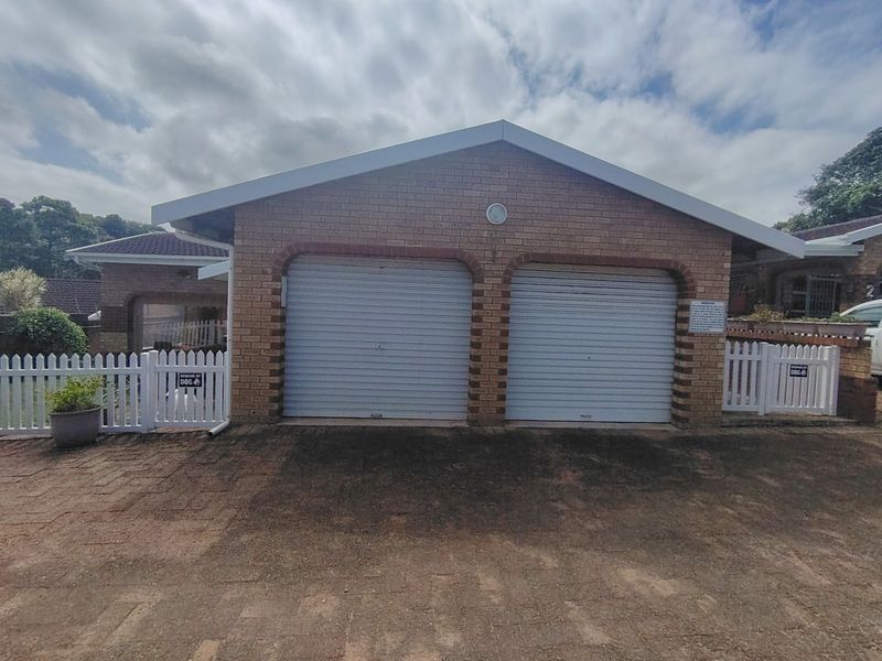 Move in ready Townhouse with own garden and pet friendly  - Photo 1