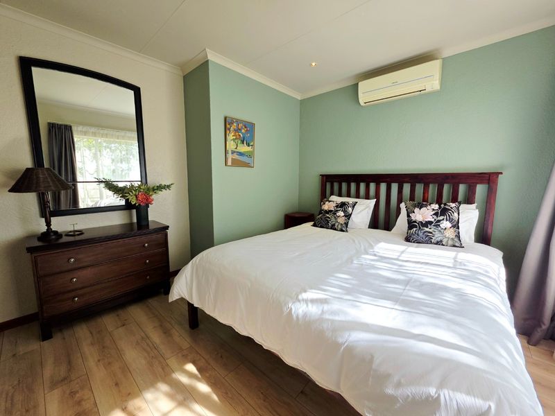 Modern Renovated 2 Bedroom Duplex For Sale in La Montagne - Photo 10