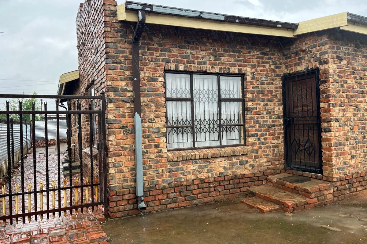 Low-Maintenance Family Gem for Sale – Bloemside 5 - Photo 2