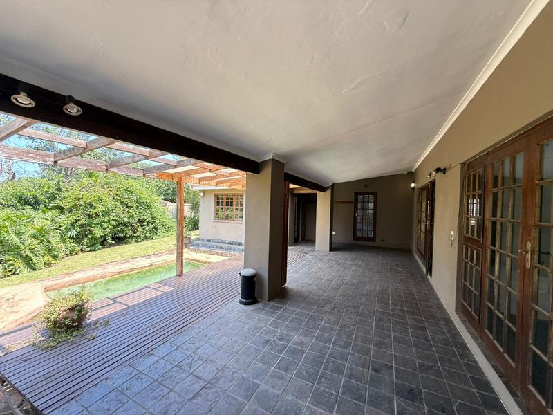 To let in Mount Moreland, stunning 3 bedroom home with pool. - Photo 9