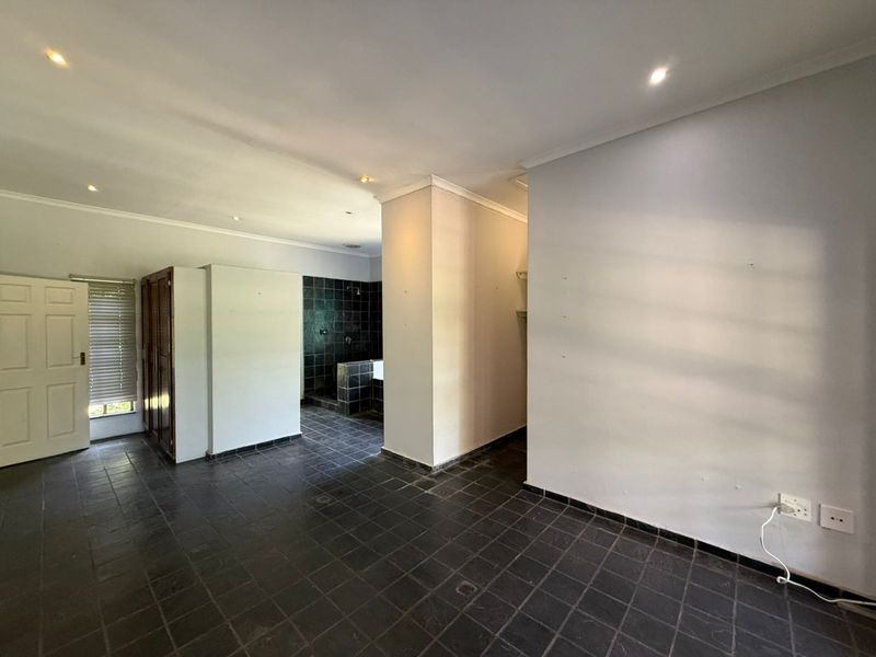 To let in Mount Moreland, stunning 3 bedroom home with pool. - Photo 8