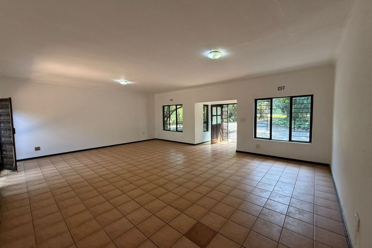 To let in Mount Moreland - 3 Bedroom, 2 bathroom house - Photo 4