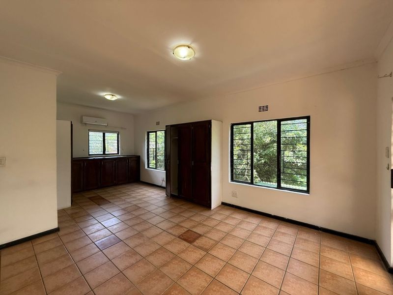 To let in Mount Moreland - 3 Bedroom, 2 bathroom house - Photo 9