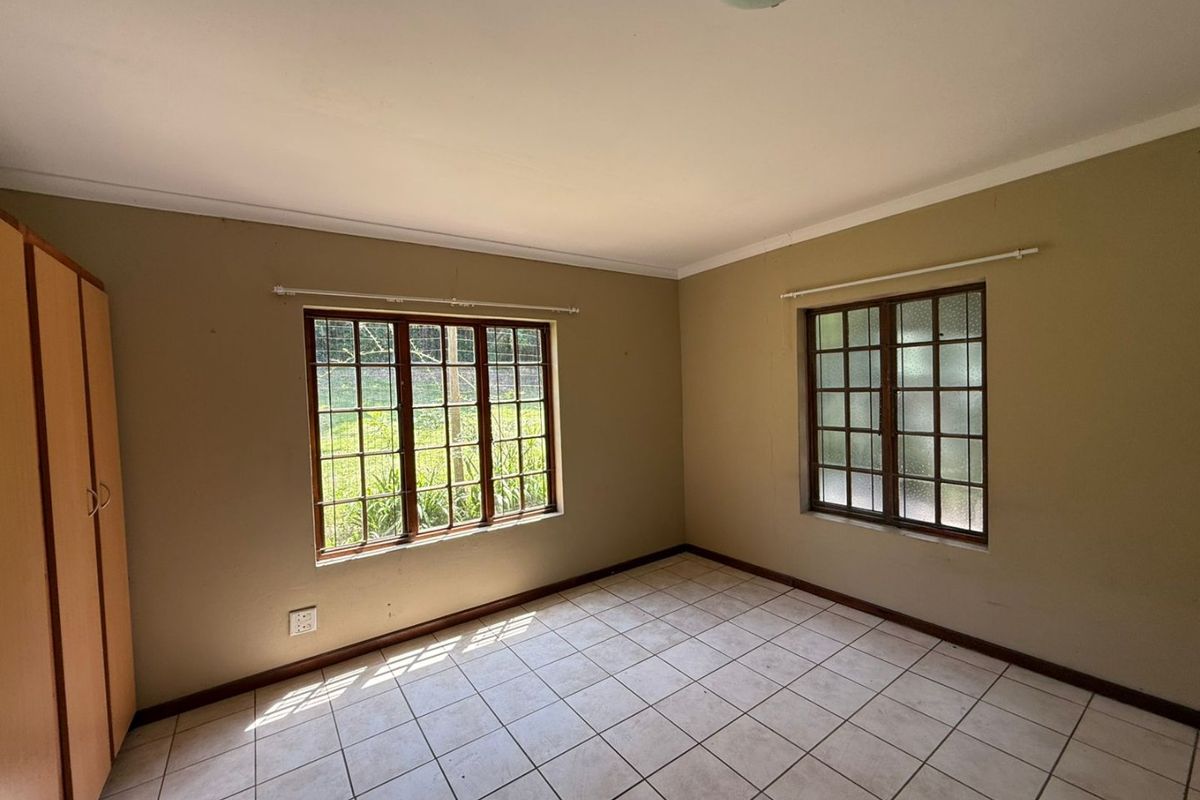 To let in Mount Moreland - 1 Bedroom townhouse with private  garden. - Photo 4