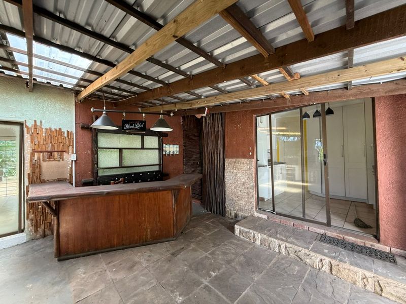 To let in Mount Moreland - 3 Bedroom home with pool, Jacuzzi entertainment areas. - Photo 8