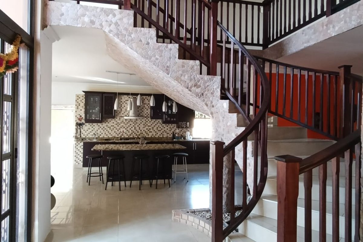 To let in Somerset Park, Double storey pet friendly home. - Photo 4