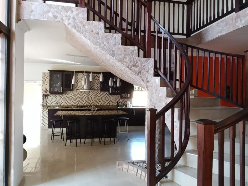 To let in Somerset Park, Double storey pet friendly home. - Photo 4