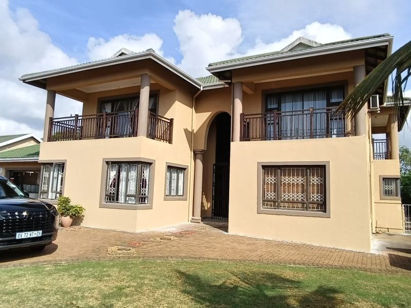 To let in Somerset Park, Double storey pet friendly home. - Photo 2