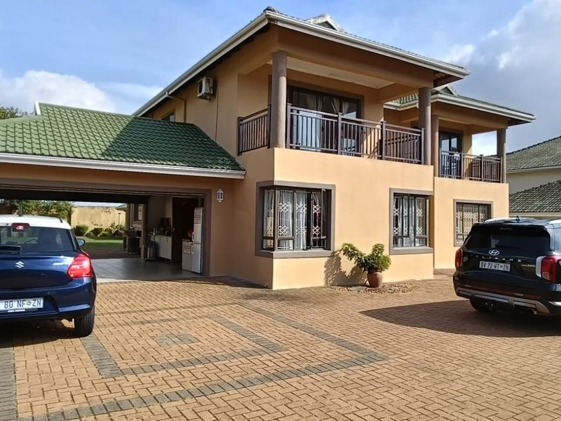To let in Somerset Park, Double storey pet friendly home. - Photo 1