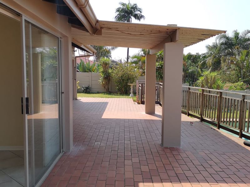 To let in Umhlanga, Free standing, pet friendly home with pool. - Photo 6