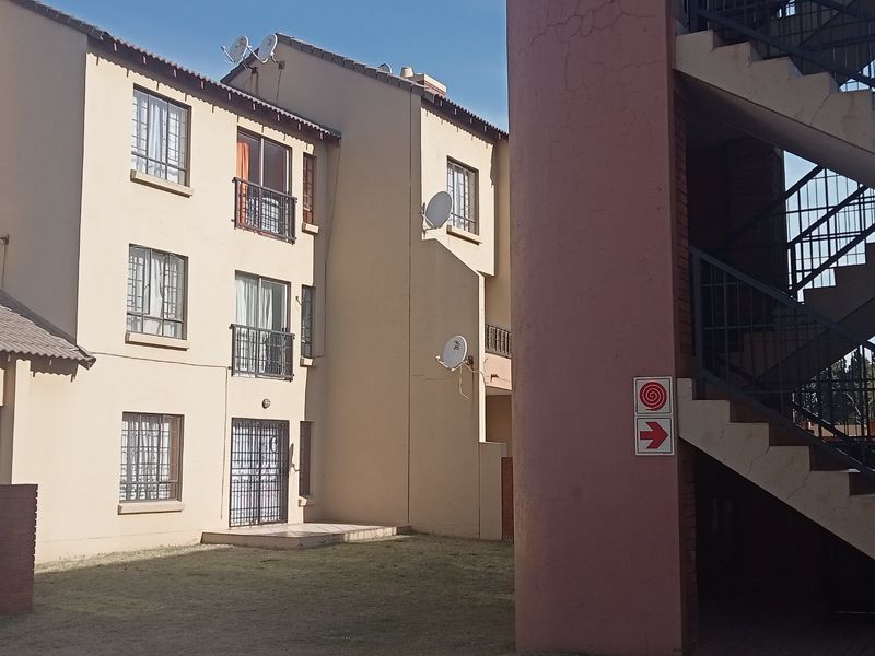 First Floor Bachelor Unit For Sale - Photo 3