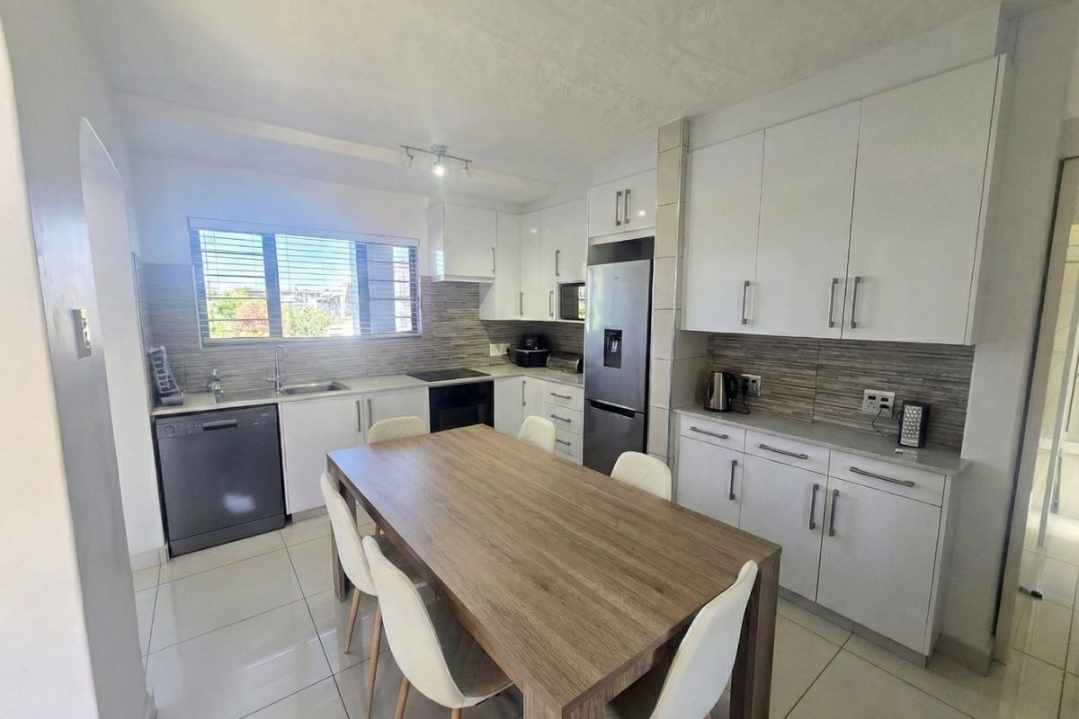 Fully Furnished Seaside Duplex In Ballito, KZN - Photo 3