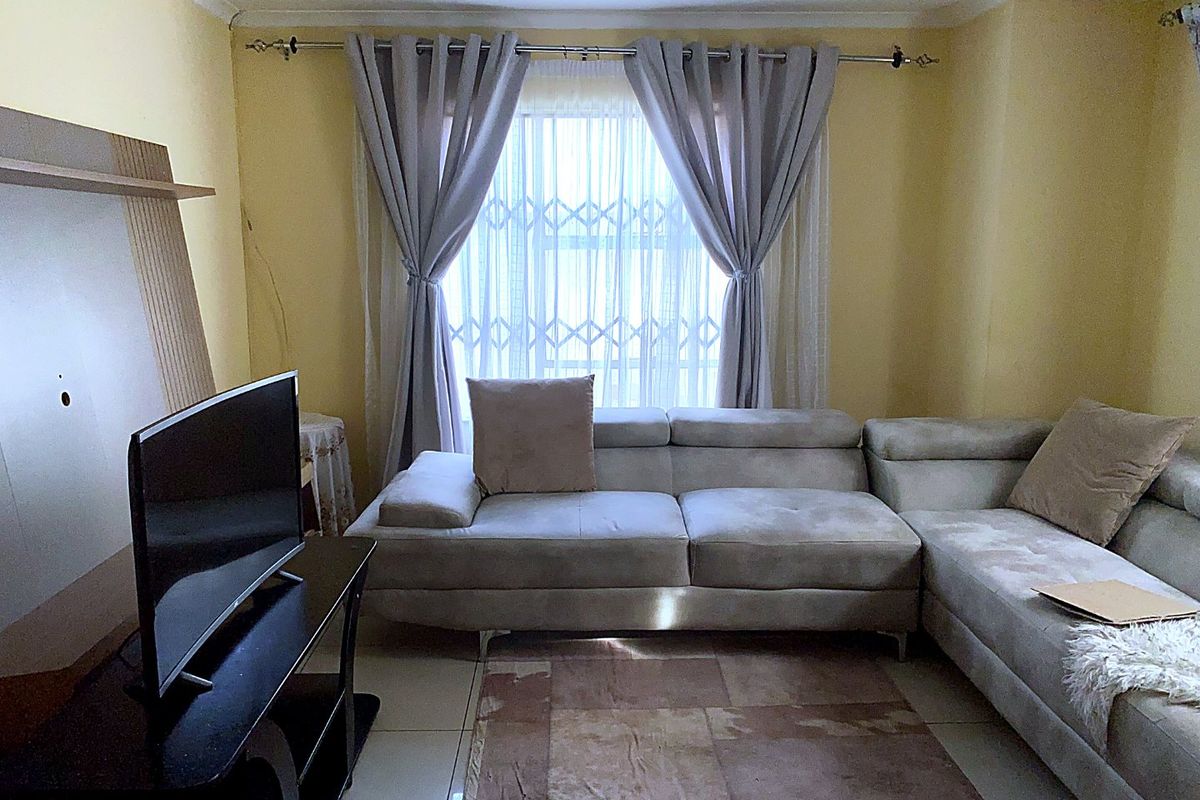 Secure Fleurhof 3-Bed + Cottage | Strong Rental Income - SOLE MANDATE - Photo 2