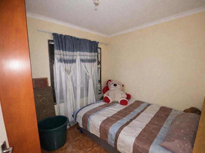 Secure Fleurhof 3-Bed + Cottage | Strong Rental Income - SOLE MANDATE - Photo 10