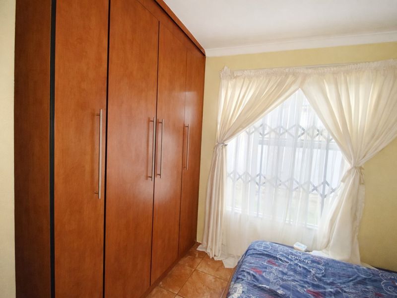 Secure Fleurhof 3-Bed + Cottage | Strong Rental Income - SOLE MANDATE - Photo 9