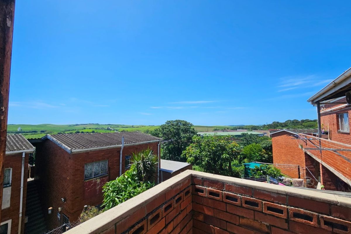 A Breeze of Opportunity – Starter Flat with Scenic Views - Photo 5