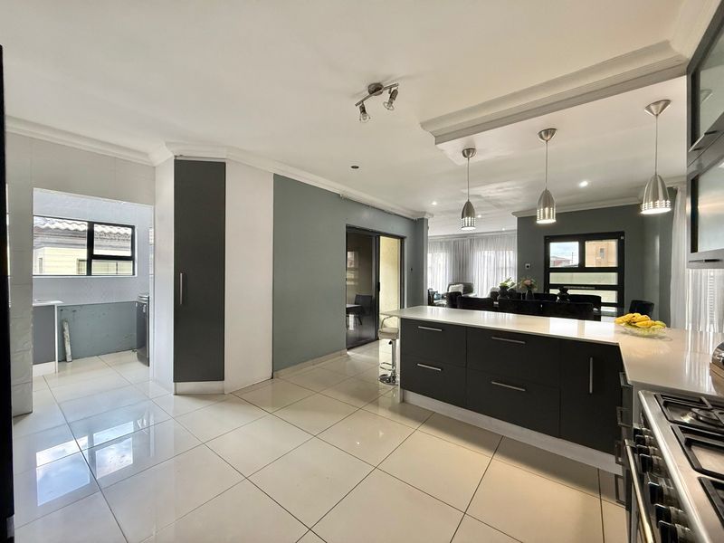 A Family Home Ideal For Lovers of Space & Entertaining  - Photo 5