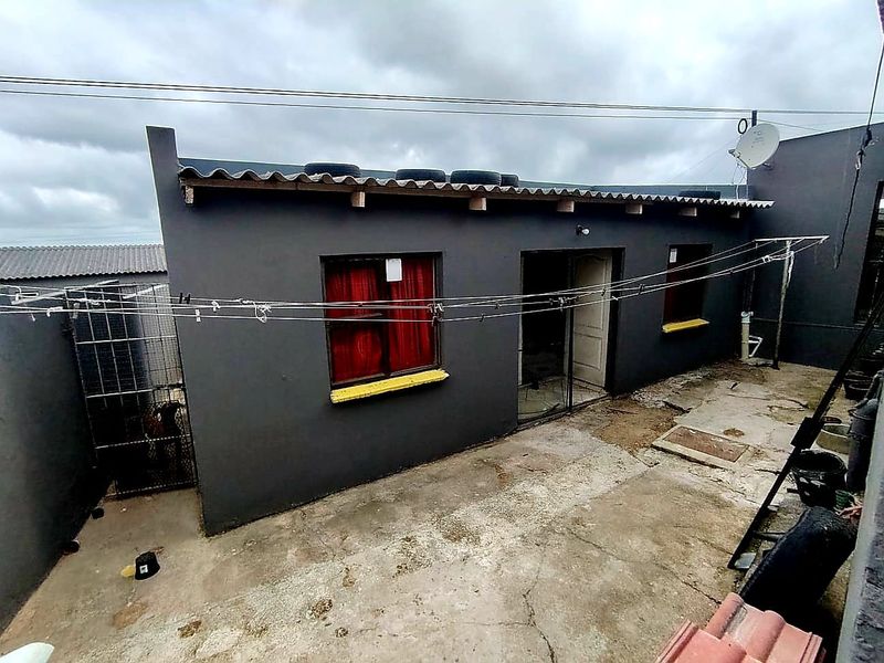 3 Bedroom House for Sale in Mdantsane - Photo 9